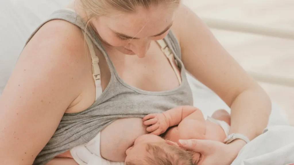 The Ultimate Guide to Breastfeeding for New Parents: 5 Things to Know