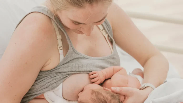 The Ultimate Guide to Breastfeeding for New Parents: 5 Things to Know